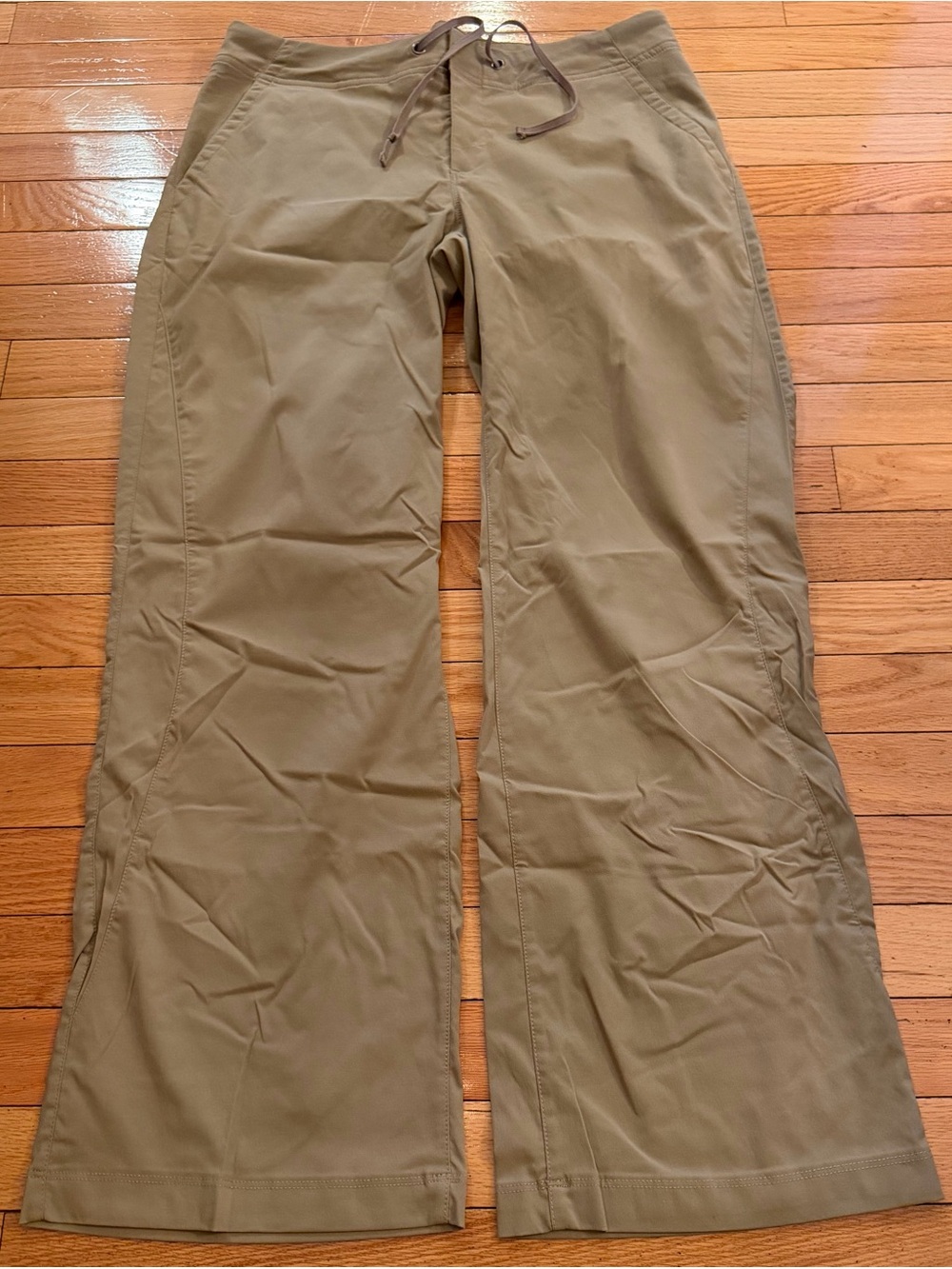 Columbia Khaki Omni-Shield Anytime Outdoor Full Leg Hiking Pants Women 10 Short